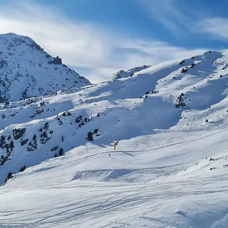 A Quiet Place 公寓 *