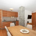Apartment A Quiet Place *